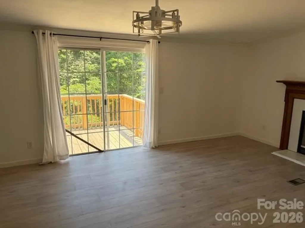 2659 Deertrack Drive Connelly Springs NC 28612