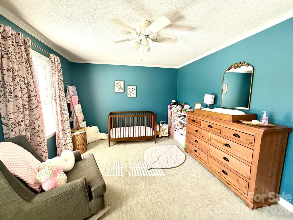 2705 North Center Street NW Hickory NC 28601