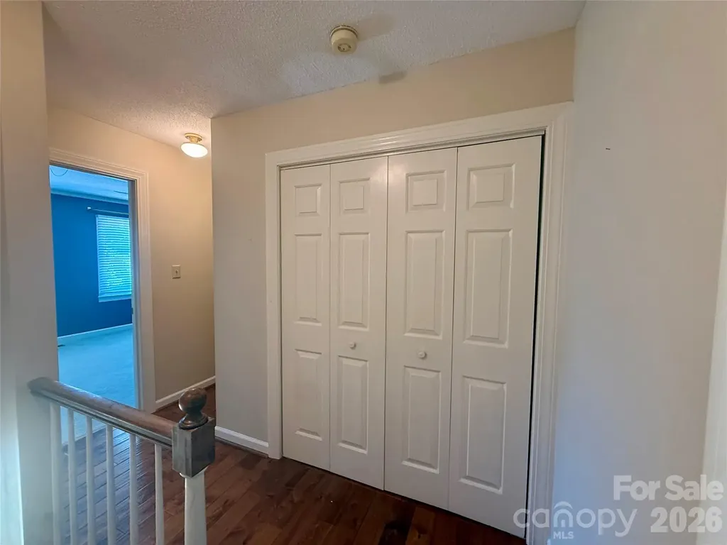2705 North Center Street NW Hickory NC 28601