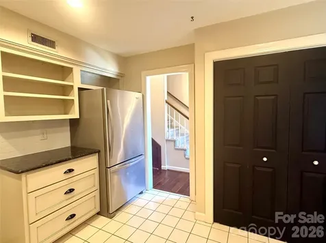 2705 North Center Street NW Hickory NC 28601
