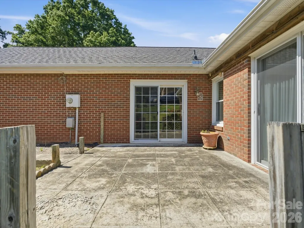 1020 Longreen Drive Kernersville NC 27284