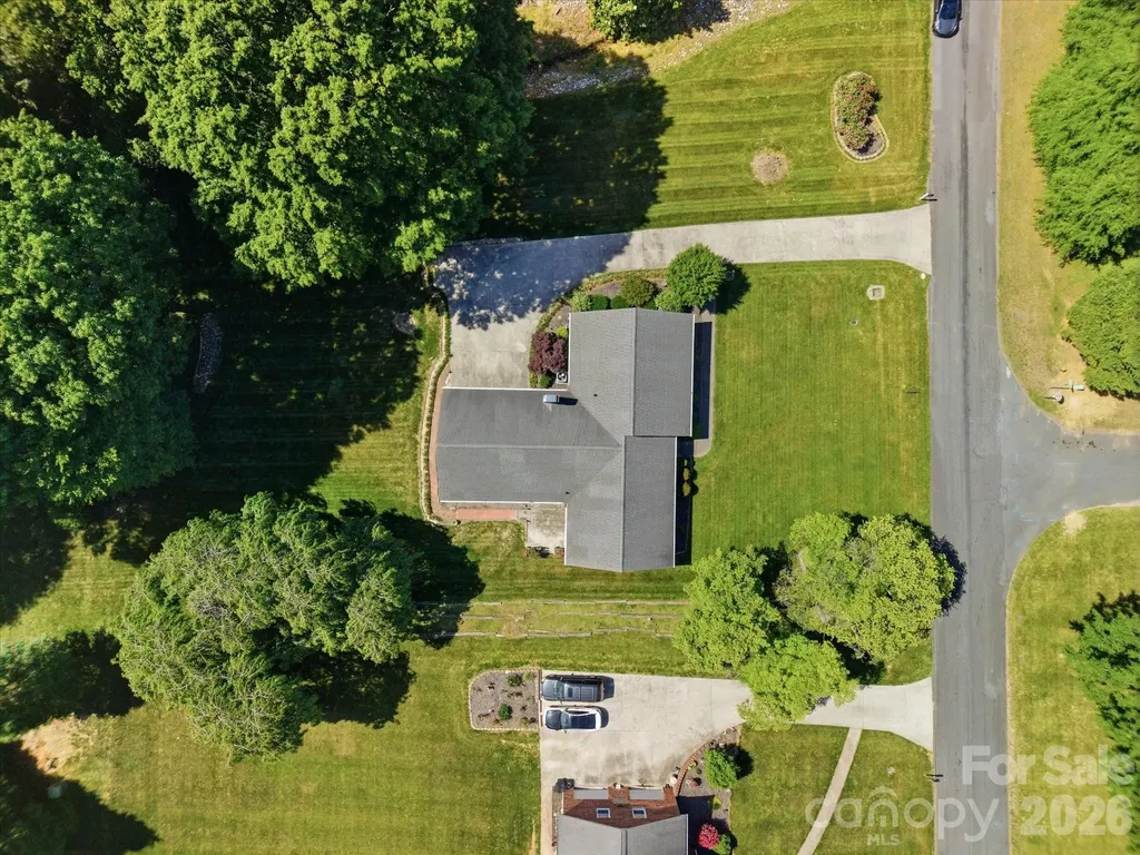 1020 Longreen Drive Kernersville NC 27284