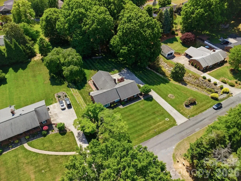 1020 Longreen Drive Kernersville NC 27284