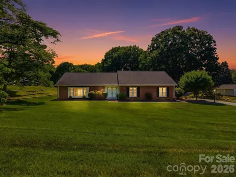 1020 Longreen Drive Kernersville NC 27284