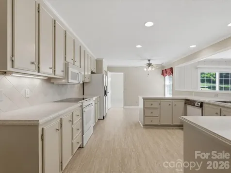 1020 Longreen Drive Kernersville NC 27284