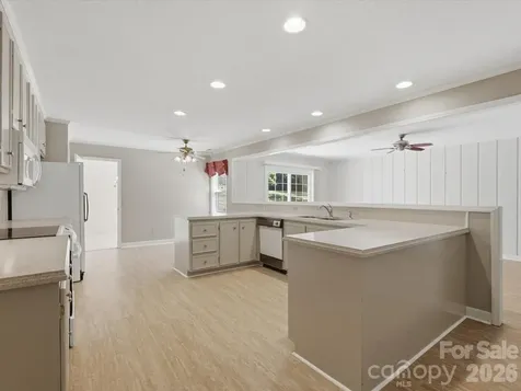1020 Longreen Drive Kernersville NC 27284