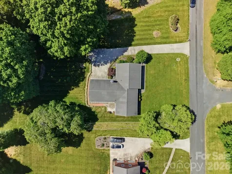 1020 Longreen Drive Kernersville NC 27284