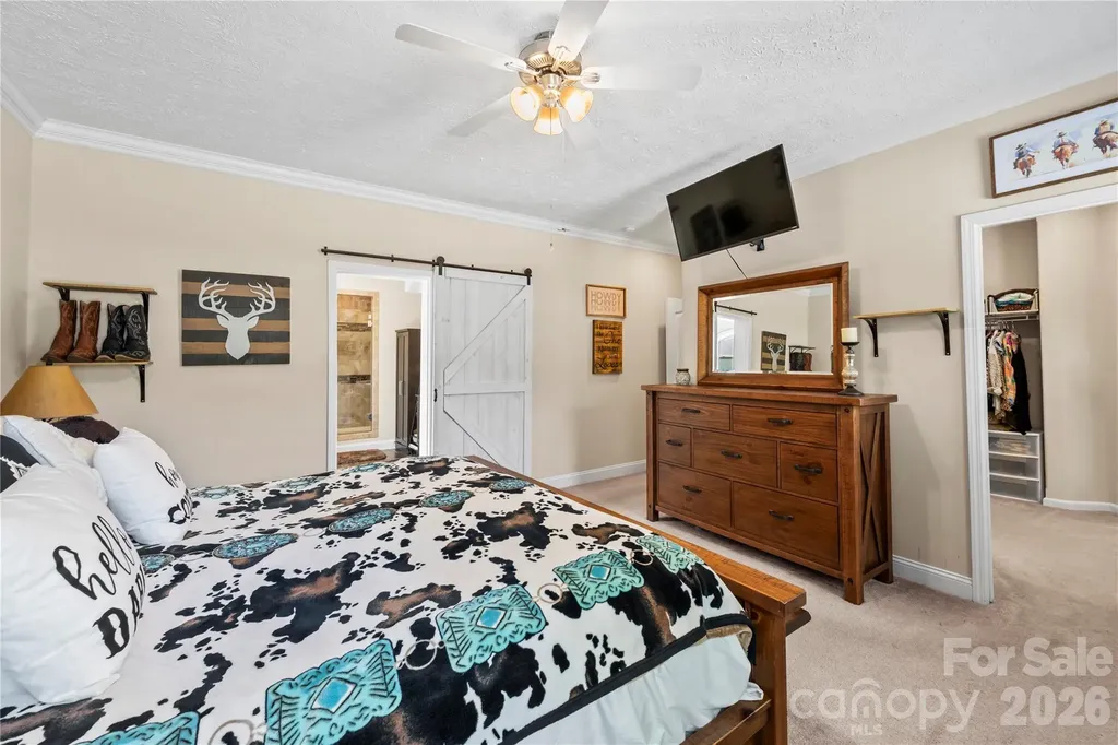 111 Robin Street Hendersonville NC 28739