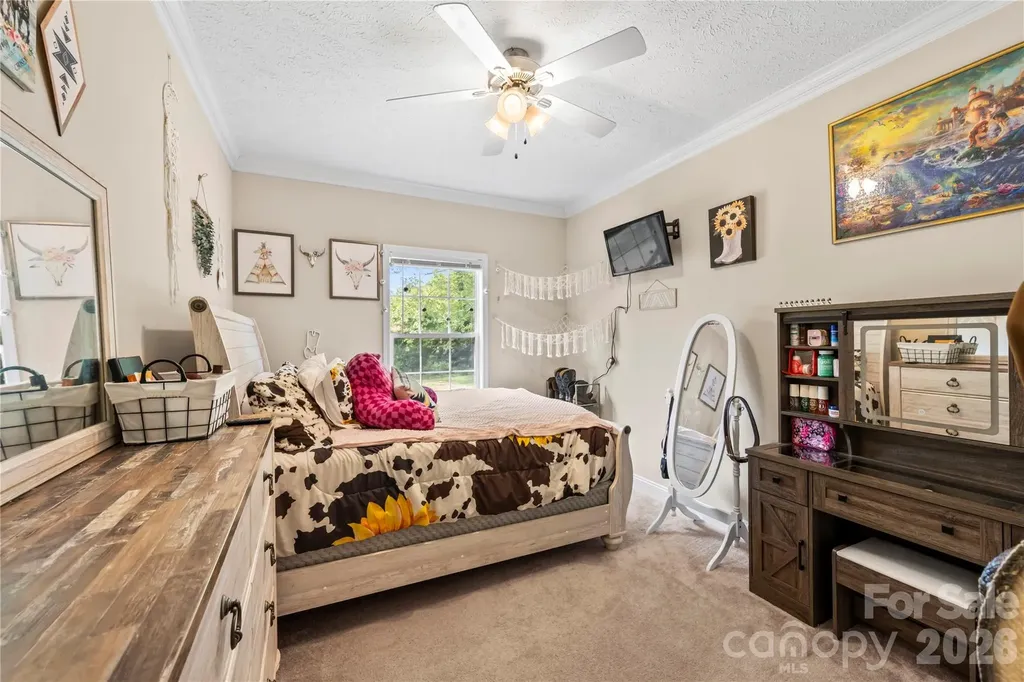 111 Robin Street Hendersonville NC 28739