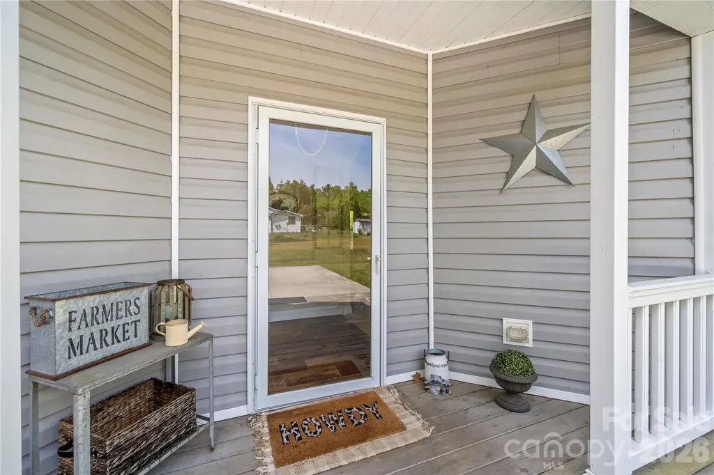 111 Robin Street Hendersonville NC 28739
