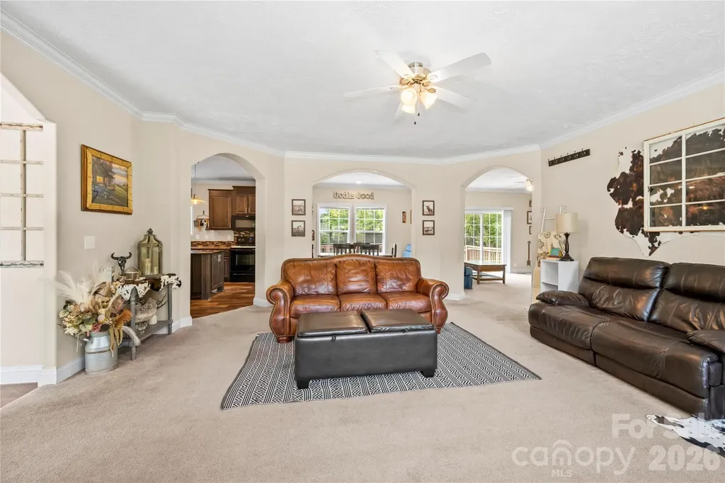 111 Robin Street Hendersonville NC 28739