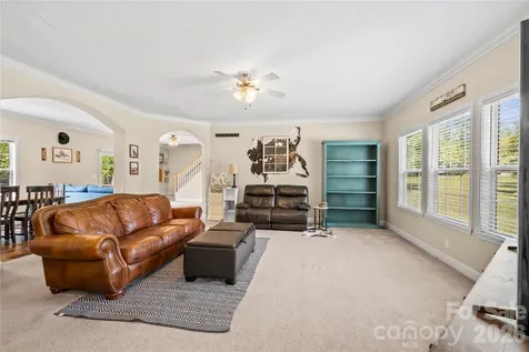 111 Robin Street Hendersonville NC 28739