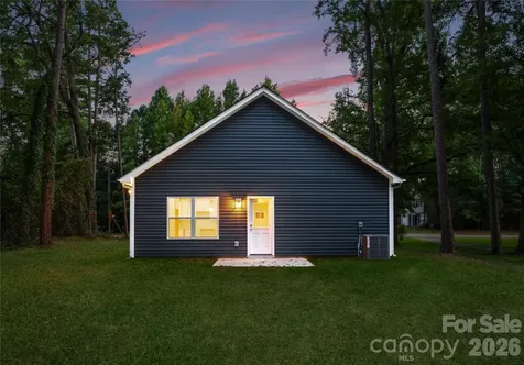709 Henry Avenue Gastonia NC 28052