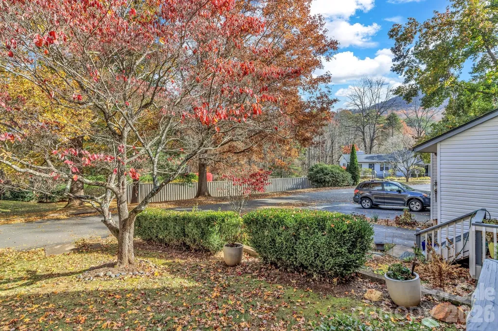 103 Cimarron Drive Asheville NC 28803