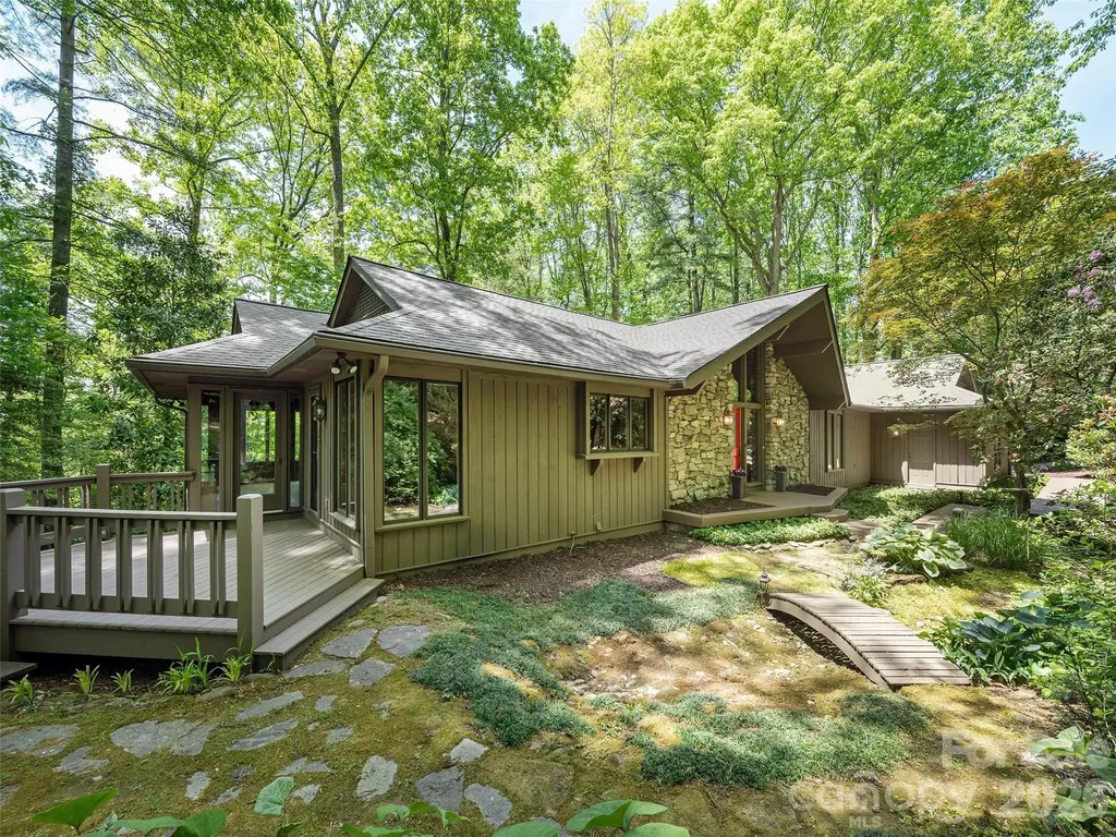 227 Estate Drive Hendersonville NC 28739