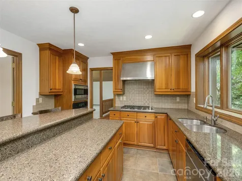 227 Estate Drive Hendersonville NC 28739
