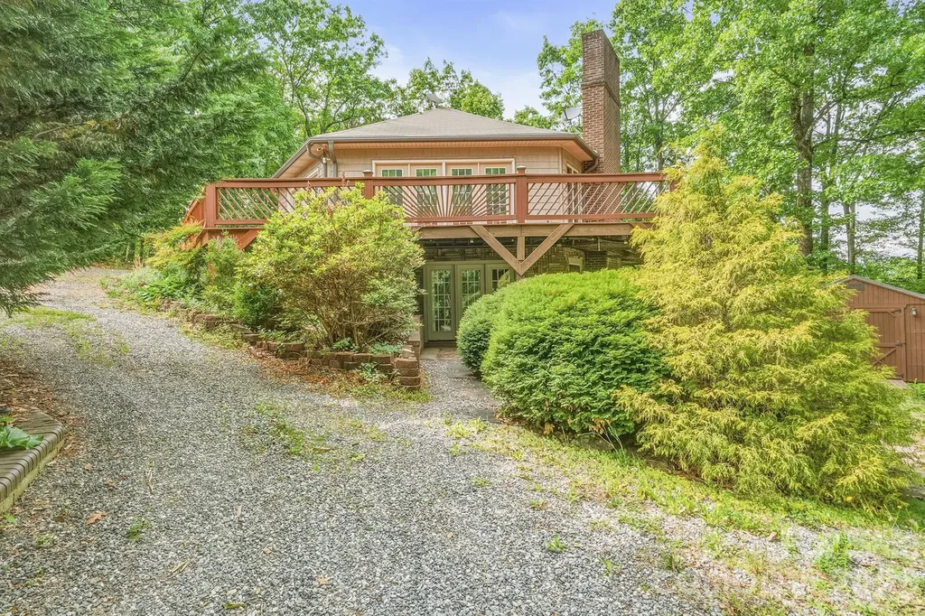 3190 Holly Road Connelly Springs NC 28612