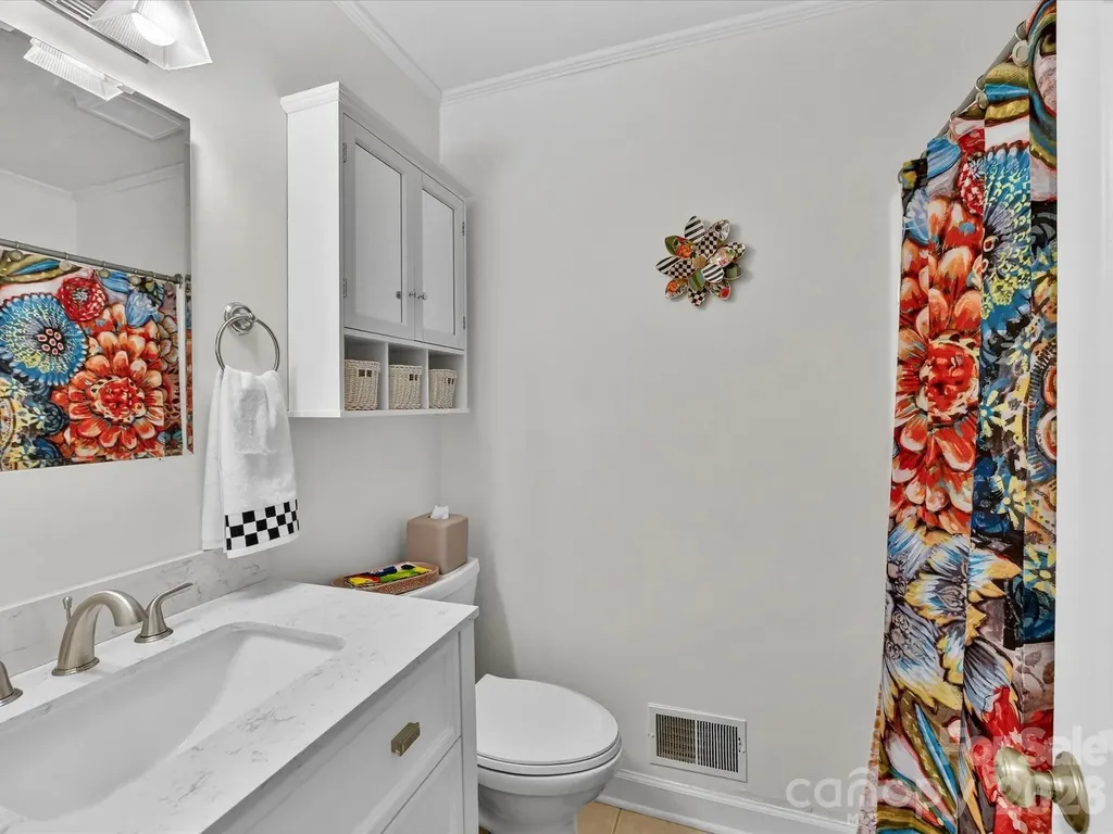3719 Huckleberry Road Charlotte NC 28210