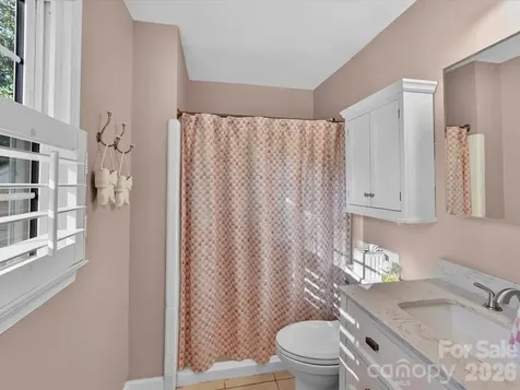 3719 Huckleberry Road Charlotte NC 28210
