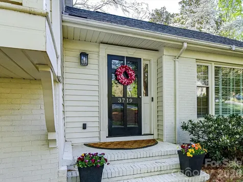 3719 Huckleberry Road Charlotte NC 28210