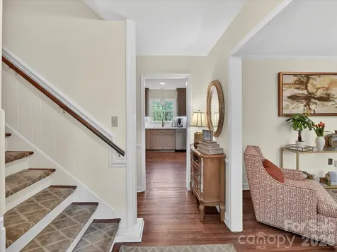 3719 Huckleberry Road Charlotte NC 28210