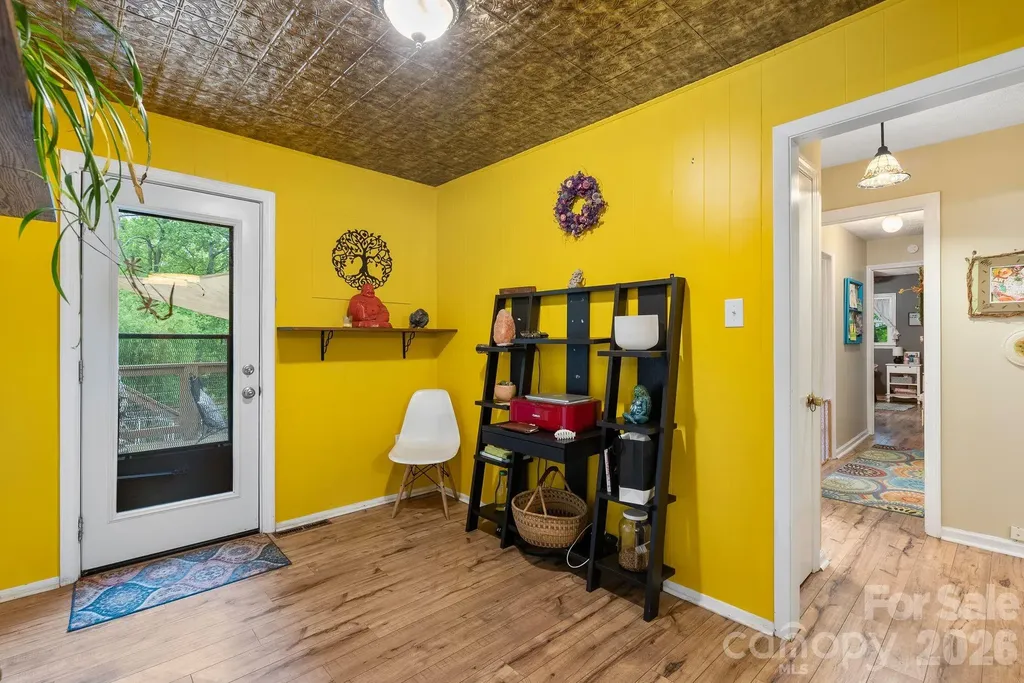 105 7th Street Black Mountain NC 28711