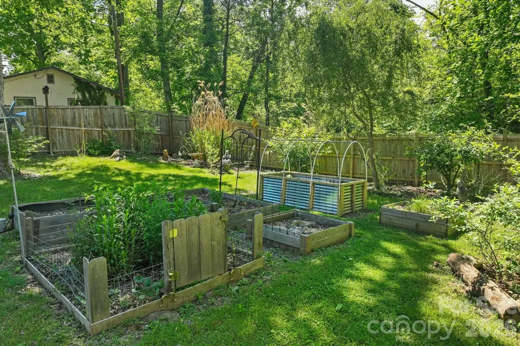 105 7th Street Black Mountain NC 28711