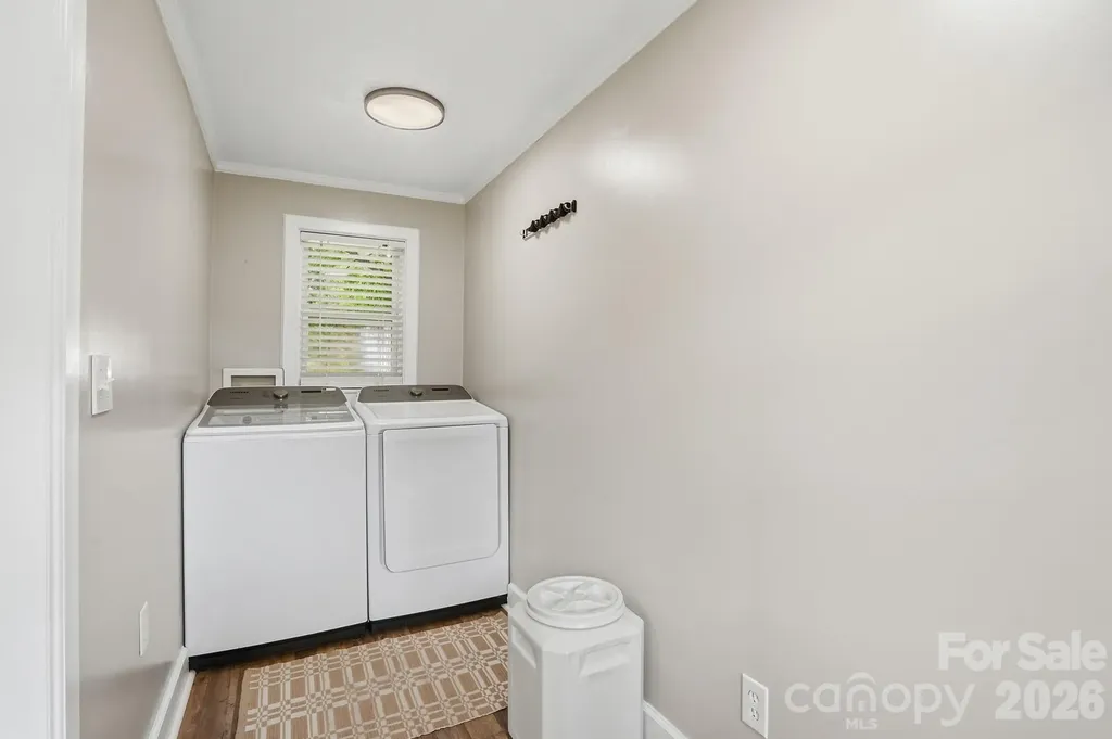 215 W Dallas Road Stanley NC 28164