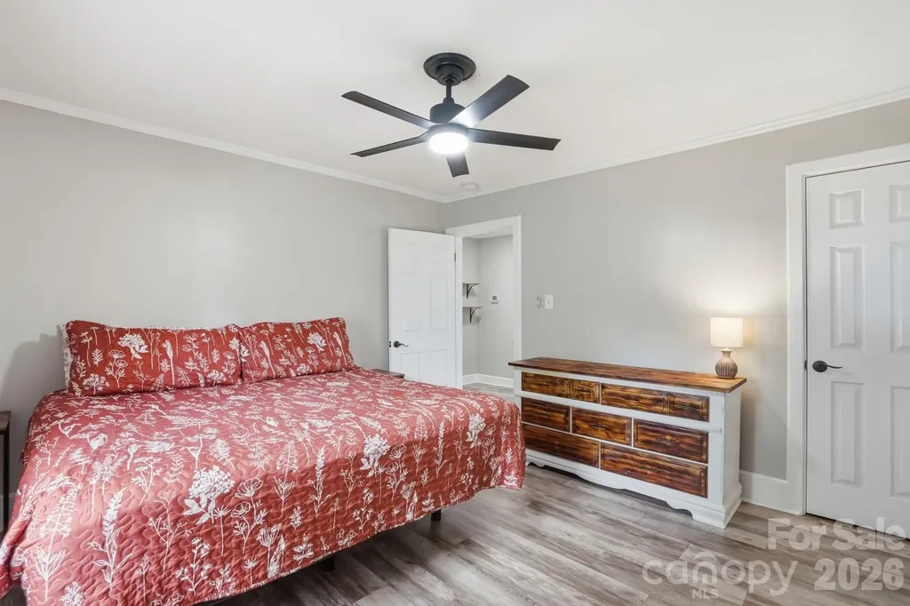 215 W Dallas Road Stanley NC 28164