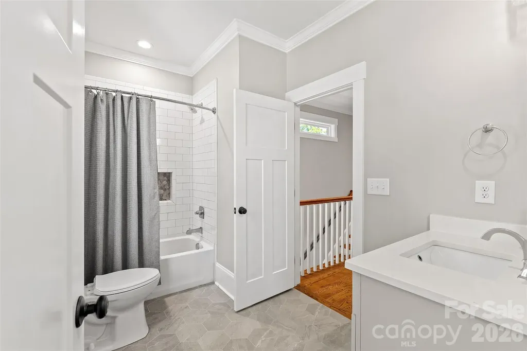 2315 Dundeen Street Charlotte NC 28216