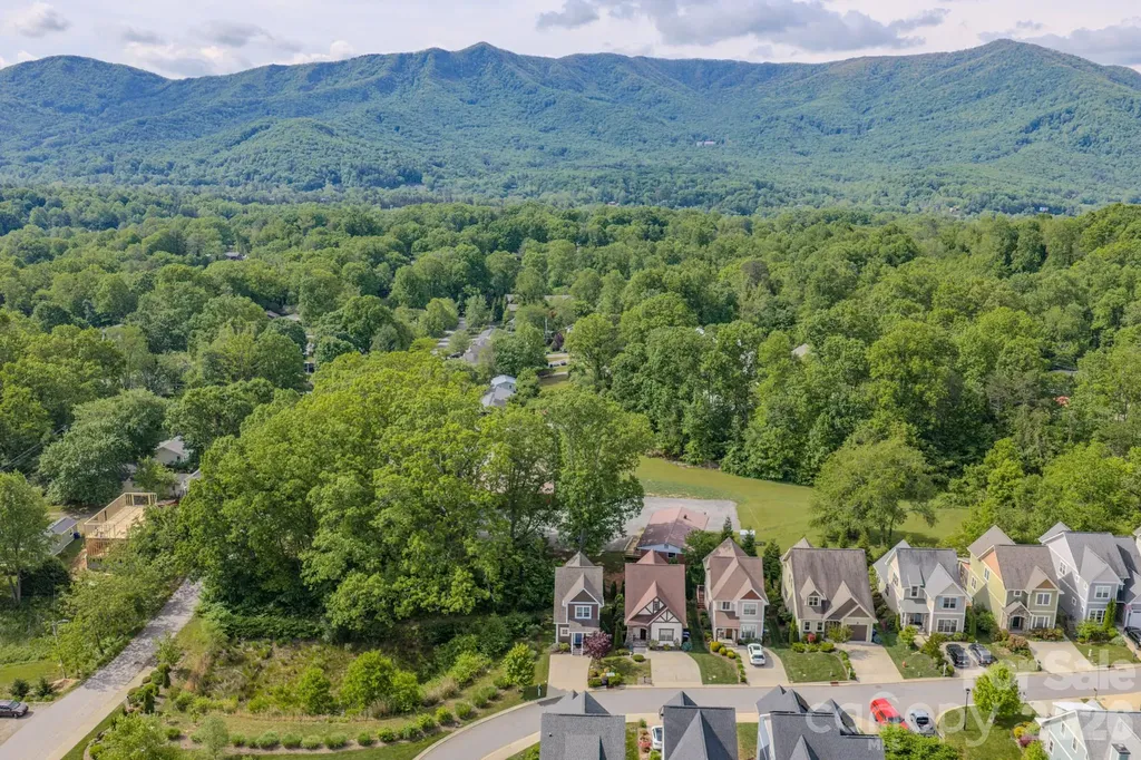 15 Tudor Way Black Mountain NC 28711