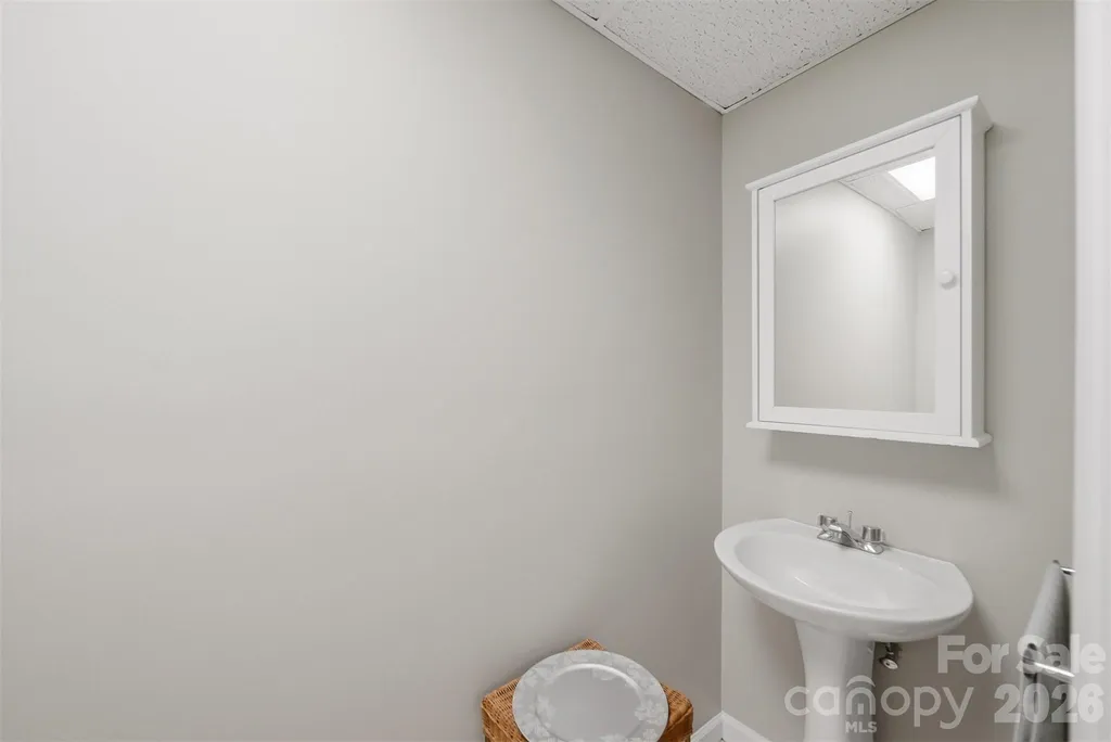 3497 Blue Creek Road Lenoir NC 28645