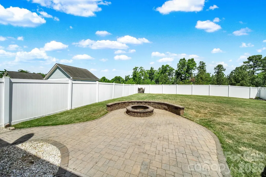 16416 Leavitt Lane Davidson NC 28036