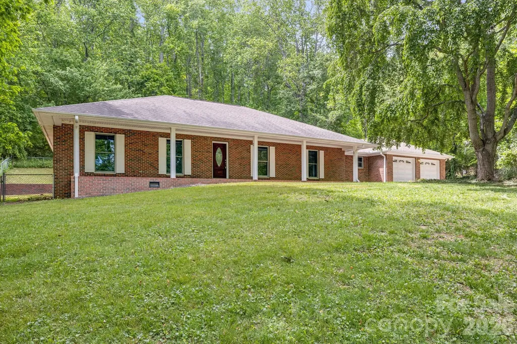 35 Byrd Road Candler NC 28715