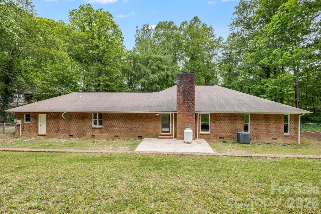 35 Byrd Road Candler NC 28715