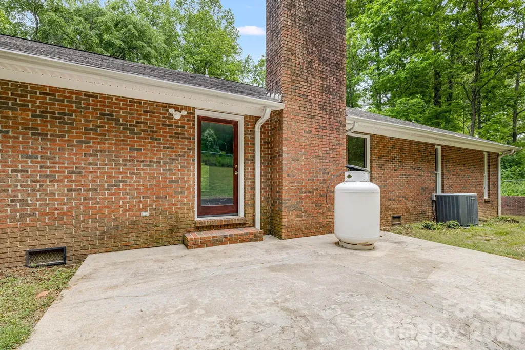 35 Byrd Road Candler NC 28715