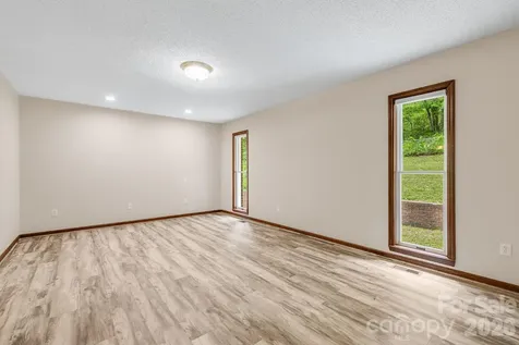 35 Byrd Road Candler NC 28715