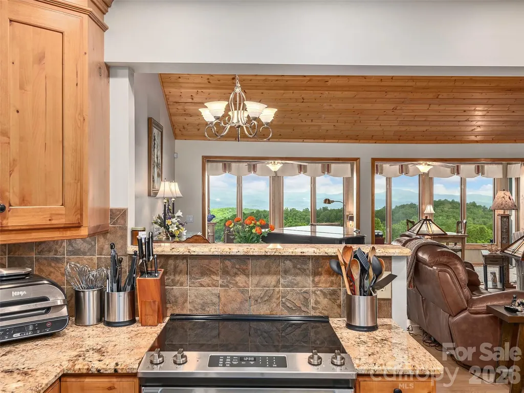 503 Fleetwood Plaza Laurel Park NC 28739