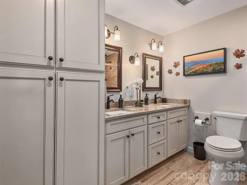 503 Fleetwood Plaza Laurel Park NC 28739