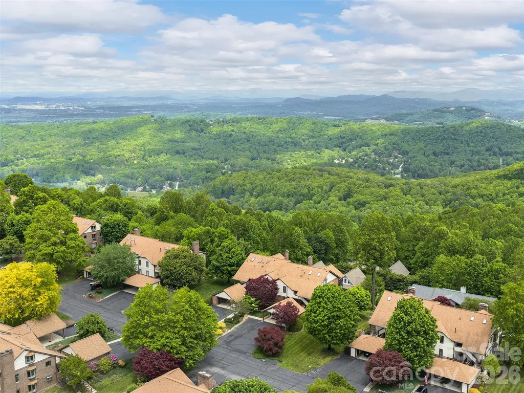 503 Fleetwood Plaza Laurel Park NC 28739