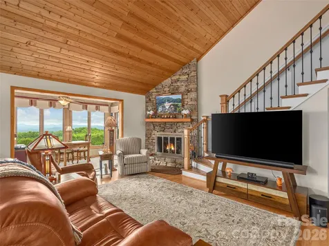 503 Fleetwood Plaza Laurel Park NC 28739