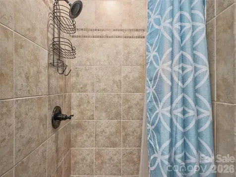 503 Fleetwood Plaza Laurel Park NC 28739