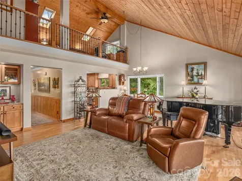 503 Fleetwood Plaza Laurel Park NC 28739