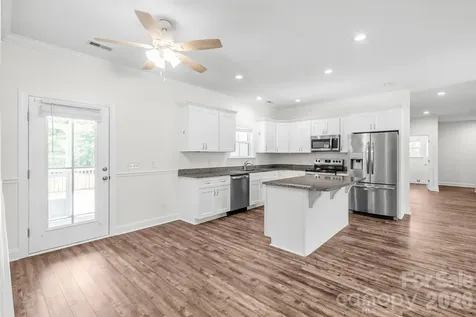 939 Old Stagecoach Road Camden SC 29020