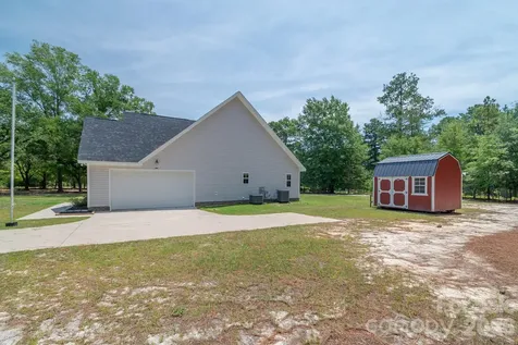 939 Old Stagecoach Road Camden SC 29020