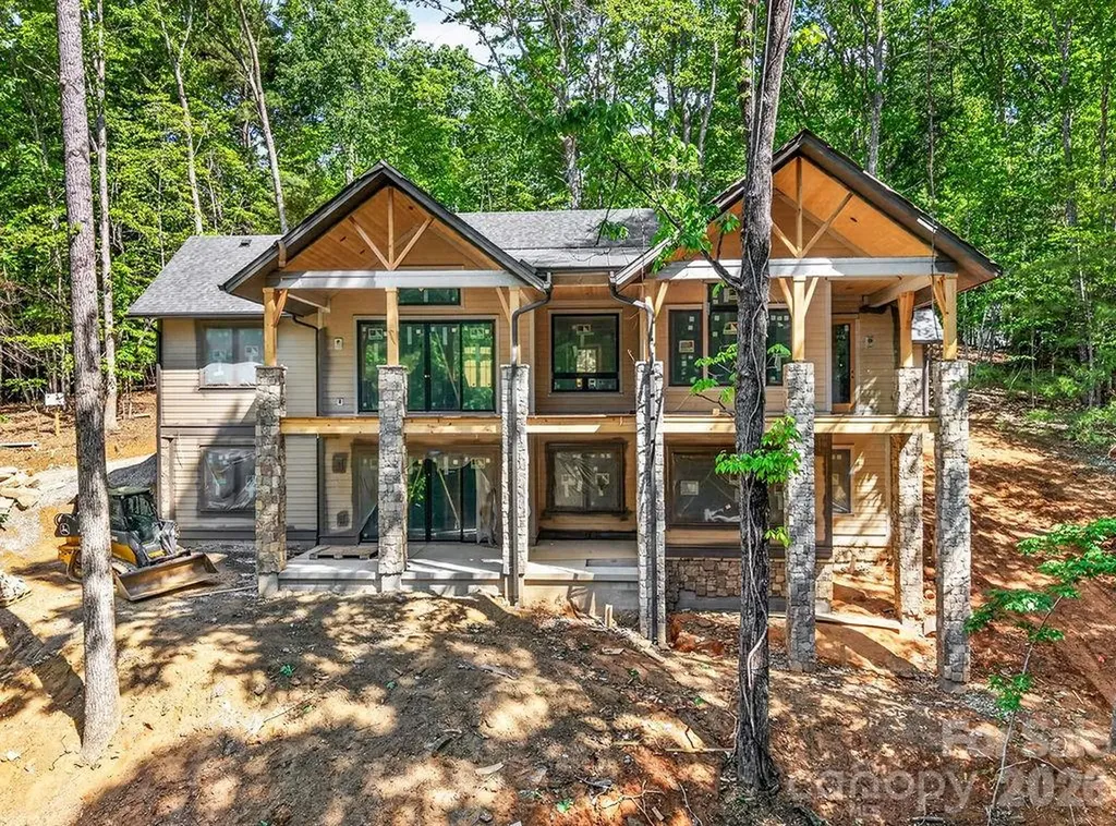 1024 Indian Cave Road Hendersonville NC 28739