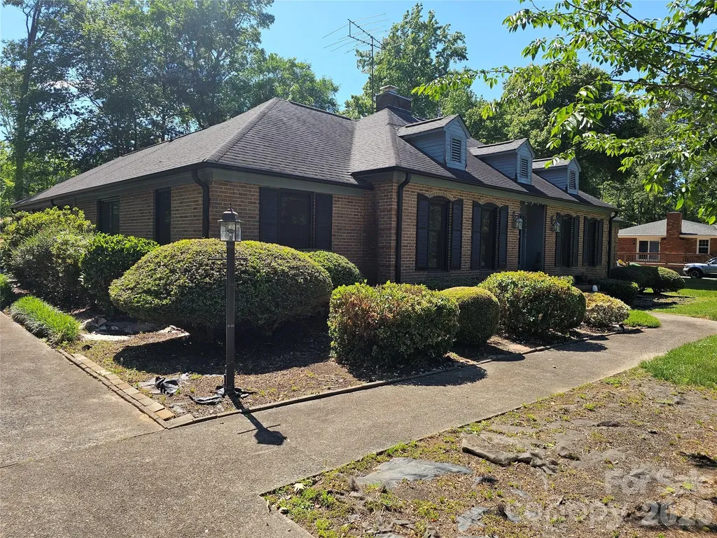 1108 Oak Hill Drive Monroe NC 28112