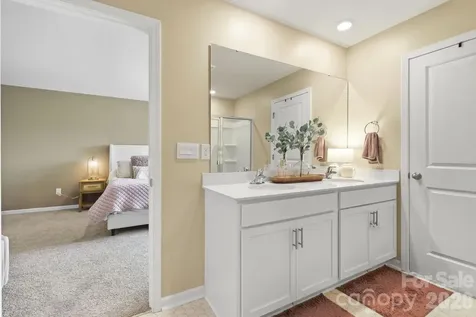 109 Shorthorn Road Fletcher NC 28732