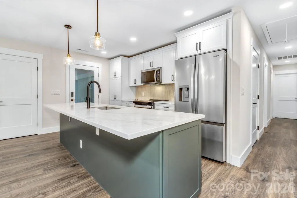 4 Barnes Road Asheville NC 28803