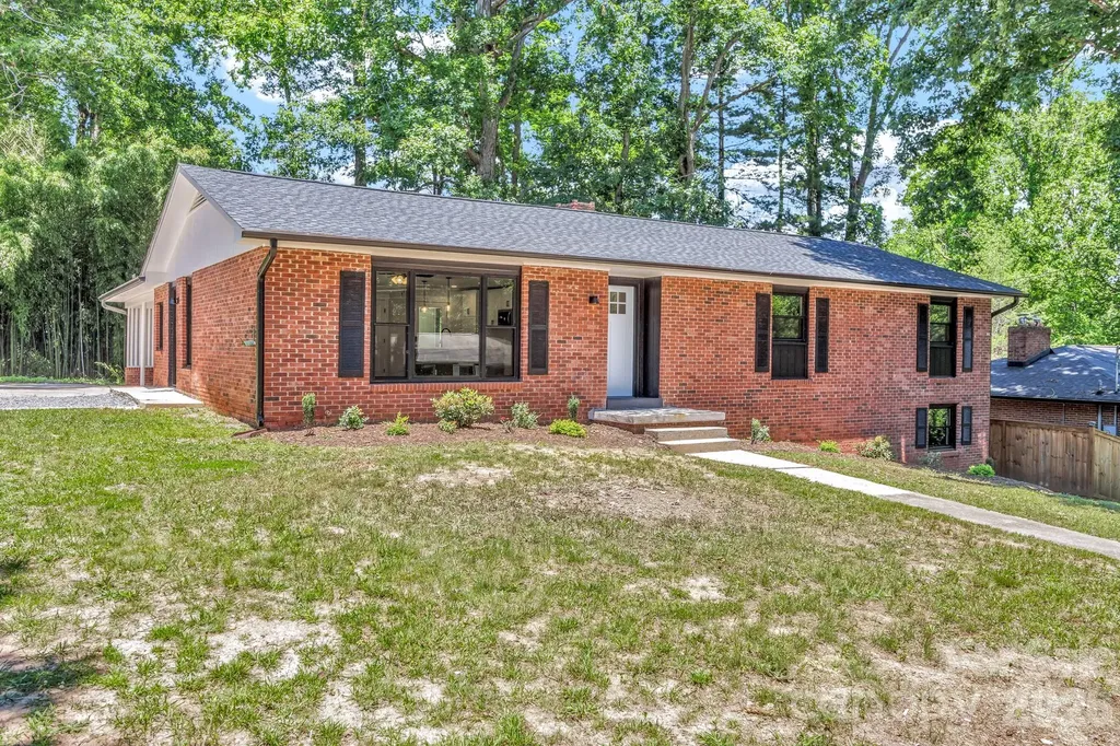 4 Barnes Road Asheville NC 28803